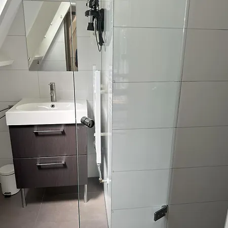 샬레 Nummer 61 더뷔